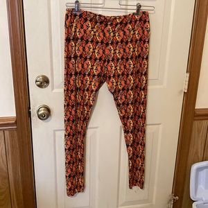 LuLaRoe Disney Leggings Scar Tall & Curvy NWOT